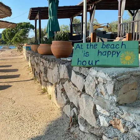 Strandhaus Danica Bain Mit Pool Und Fruehstueck Pristanišće
