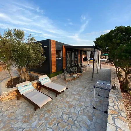 別荘 Strandhaus Danica Bain Mit Pool Und Fruehstueck *
